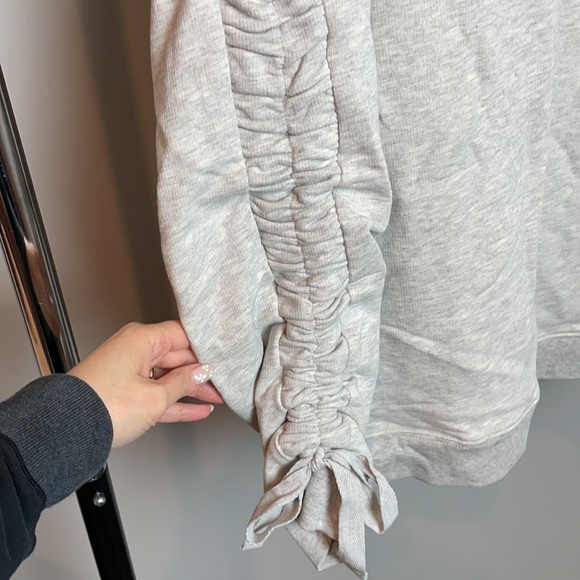 Sanctuary Gray Ruched Sleeve Sweatshirt - Picture 3 of 4